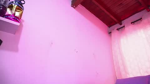 Snapshot of dannaberlin chatting on October 29, 2025, 7:15 pm Danna Berlin  online show from October 29, 2025, 7:15 pm