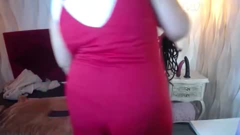 Danna Garza online show from November 23, 2025, 4:56 am