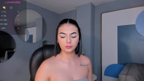 Danna Gibbs online show from December 12, 2024, 4:04 am