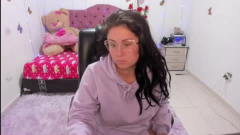 Danna Sofia jeins online show from June 14, 2026, 7:05 pm