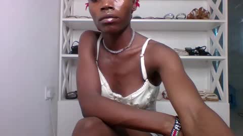 dannamikayla online show from December 4, 2025, 4:11 am