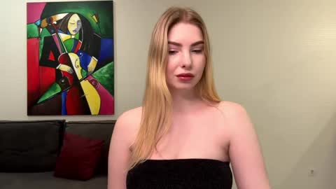 dannamissss online show from December 16, 2024, 9:41 pm