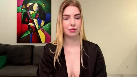 dannamissss online show from December 23, 2024, 11:17 pm