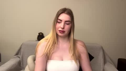 dannamissss online show from March 3, 2025, 11:33 am