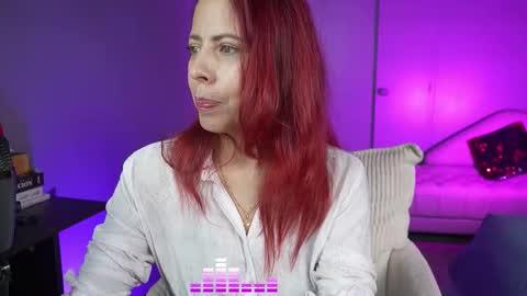 Danna online show from October 15, 2025, 9:59 pm