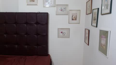 Snapshot of dannazuluaga chatting on February 27, 2025, 3:05 pm Danna online show from February 27, 2025, 3:05 pm