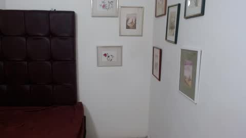 Snapshot of dannazuluaga chatting on March 5, 2025, 3:07 pm Danna online show from March 5, 2025, 3:07 pm