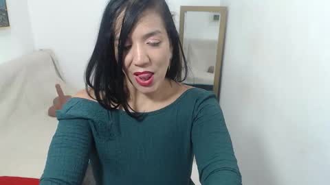 Snapshot of dannazuluaga chatting on September 27, 2025, 2:00 pm Danna online show from September 27, 2025, 2:00 pm