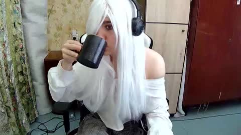 Snapshot of danniielll chatting on October 22, 2025, 6:07 pm HilmarZ online show from October 22, 2025, 6:07 pm