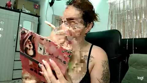 dannisexgirl online show from April 9, 2026, 7:58 am