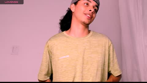 Snapshot of dannwinner chatting on October 18, 2025, 1:08 am Danny online show from October 18, 2025, 1:08 am