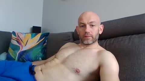 danny81boy online show from May 3, 2026, 9:37 am