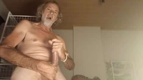 danny9inchjoy4u online show from August 5, 2026, 8:44 pm
