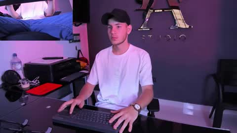 danny_and_lara online show from September 21, 2025, 4:41 pm