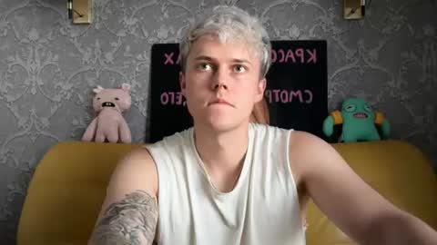 Snapshot of danny_love01 chatting on June 26, 2026, 5:39 pm danny online show from June 26, 2026, 5:39 pm
