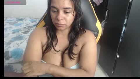 Snapshot of danny_sweettt chatting on February 5, 2026, 4:17 am danny.......... guys I have onlyfans follow me I am new I want to share with you many things I love you online show from February 5, 2026, 4:17 am