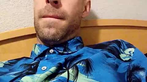 Snapshot of dano9696 chatting on February 9, 2026, 3:32 am dano9696 online show from February 9, 2026, 3:32 am