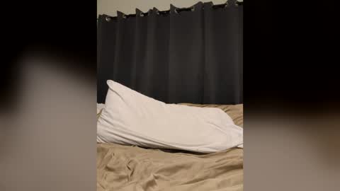 Snapshot of danooo1984 chatting on April 15, 2026, 5:58 am danooo1984 online show from April 15, 2026, 5:58 am