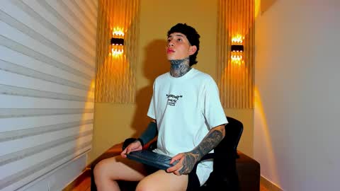 dante_armstrong online show from November 8, 2025, 4:34 am