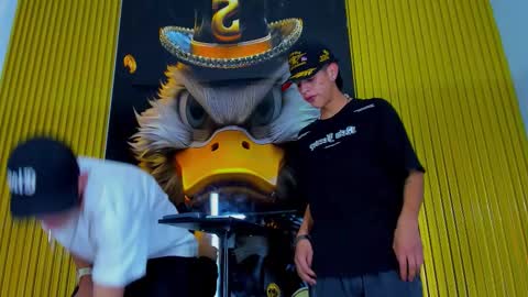 dante_brown1 online show from October 19, 2025, 9:04 pm