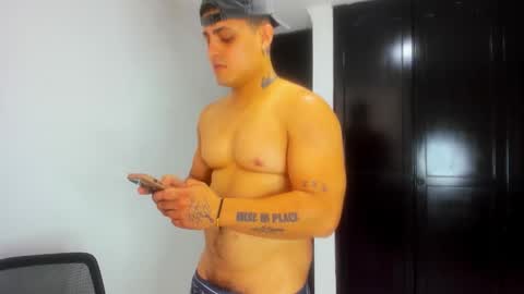 Snapshot of dante_brownco chatting on March 14, 2026, 6:35 pm dante_brownco online show from March 14, 2026, 6:35 pm