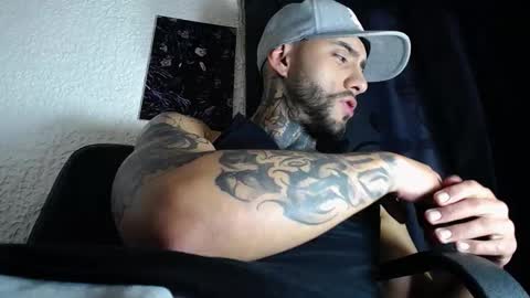 dante_d_angelo_ online show from September 10, 2025, 5:51 am