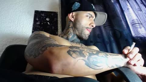 dante_d_angelo_ online show from January 18, 2026, 8:45 pm