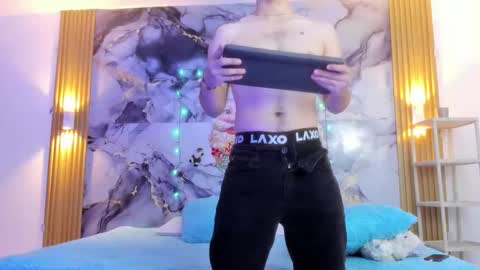 Snapshot of dantee_dark chatting on December 19, 2025, 8:05 pm DANTE DARK online show from December 19, 2025, 8:05 pm