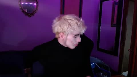 danteobscuro online show from December 21, 2025, 5:03 am