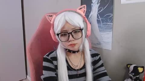 danyelleeyermann online show from April 27, 2026, 1:09 pm