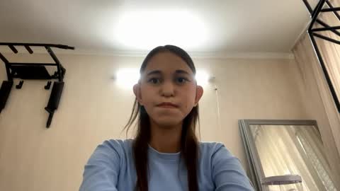 Snapshot of danyellegustason chatting on May 27, 2026, 1:30 pm Elisa online show from May 27, 2026, 1:30 pm