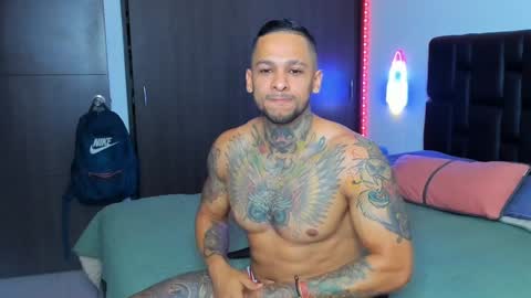 Snapshot of danyfitguy_ chatting on January 14, 2025, 11:58 pm danyfitguy_ online show from January 14, 2025, 11:58 pm
