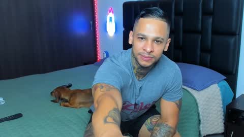 Snapshot of danyfitguy_ chatting on January 28, 2025, 12:26 am danyfitguy_ online show from January 28, 2025, 12:26 am