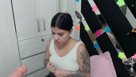 Snapshot of daphne877046 chatting on September 23, 2025, 6:33 pm daphne877046 online show from September 23, 2025, 6:33 pm