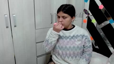 daphne877046 online show from November 10, 2025, 12:09 am