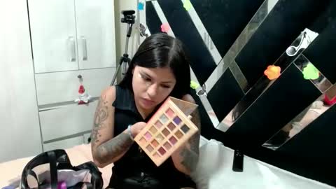 daphne877046 online show from April 23, 2026, 1:51 am