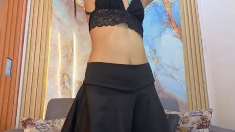 daphne_celestin23_aws online show from October 8, 2025, 10:07 pm