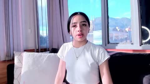 daphne_chers online show from February 18, 2026, 9:44 pm