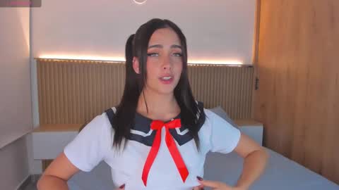 daphne_cooper1 online show from October 21, 2025, 2:01 am