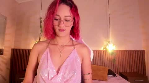 Daphne online show from May 31, 2026, 3:15 am