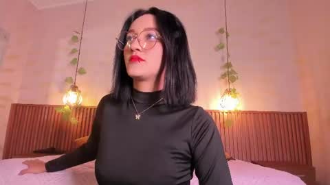 Daphne online show from June 22, 2026, 3:25 am