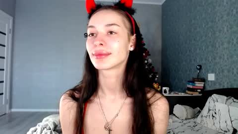 Daphne Darkthorn online show from January 11, 2026, 6:13 pm