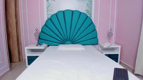 Snapshot of daphne_fox_ chatting on January 5, 2025, 2:30 pm Daphne  online show from January 5, 2025, 2:30 pm