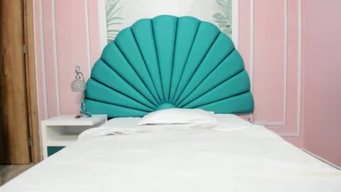 Snapshot of daphne_fox_ chatting on January 29, 2025, 5:51 am Daphne  online show from January 29, 2025, 5:51 am