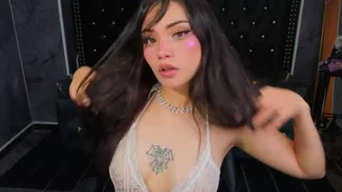 Snapshot of daphne_nicole_b chatting on July 16, 2026, 12:55 pm daphne_nicole_b online show from July 16, 2026, 12:55 pm