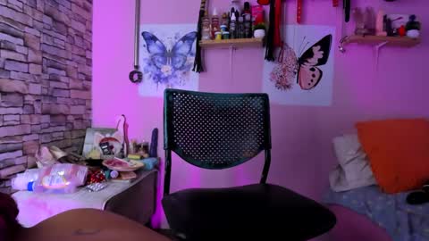 daphneandrade online show from January 10, 2025, 12:36 pm