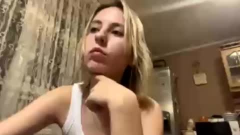Monika online show from March 22, 2026, 7:39 pm