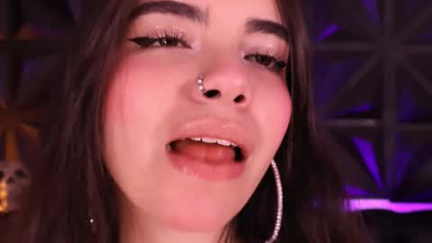 Snapshot of daphneglas chatting on October 29, 2025, 1:24 pm Daphne online show from October 29, 2025, 1:24 pm