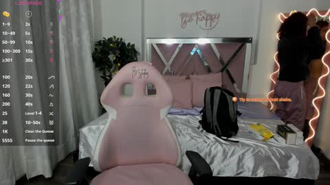 Snapshot of daphnne_tay chatting on January 20, 2025, 3:15 am dhapnne online show from January 20, 2025, 3:15 am