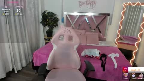 Snapshot of daphnne_tay chatting on March 12, 2025, 3:02 am dhapnne online show from March 12, 2025, 3:02 am